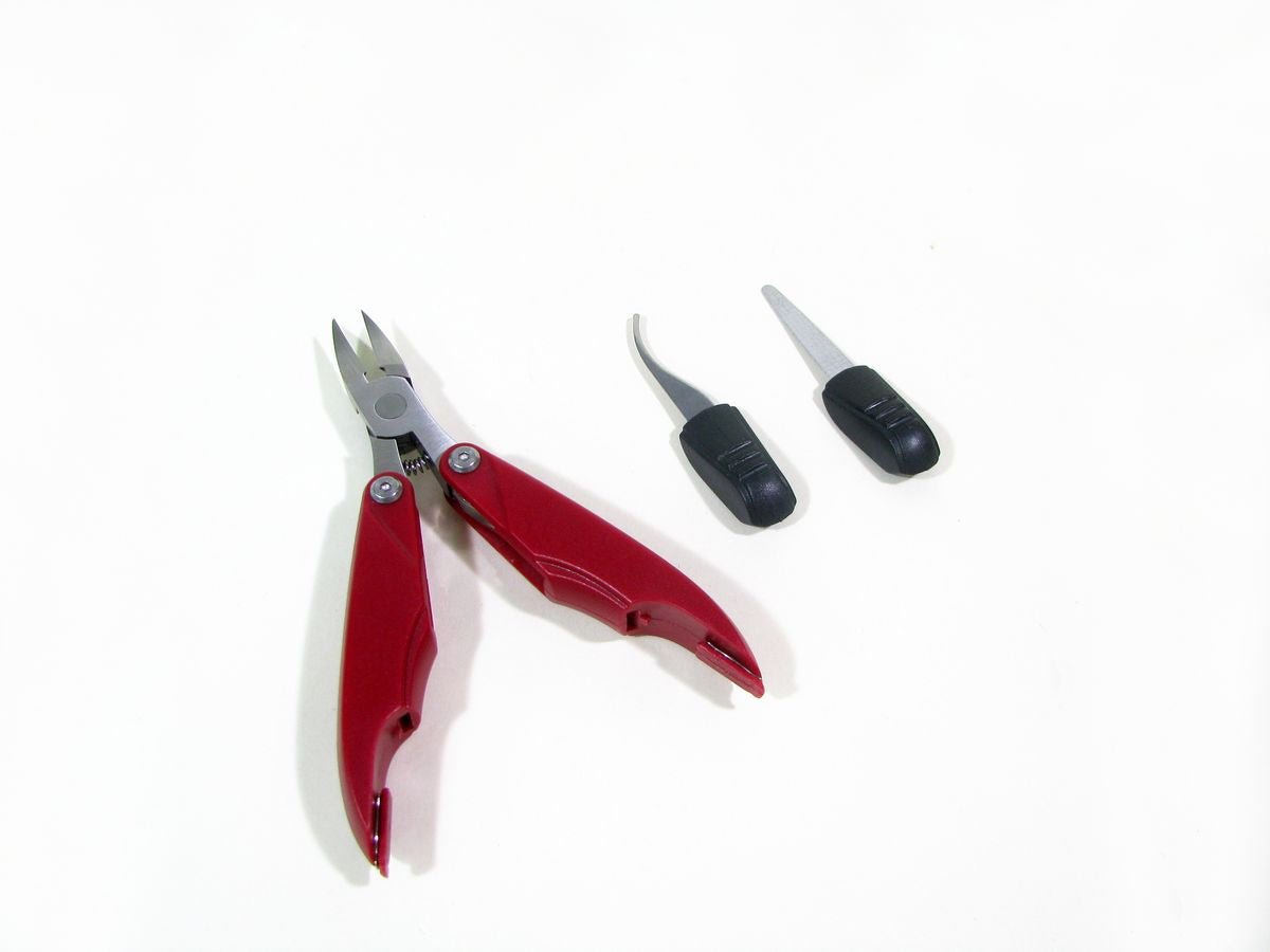 Avilo 3 in 1 Foldable Nail Clipper – Clean, Trim, File and Clip Nails at Home or Travelling