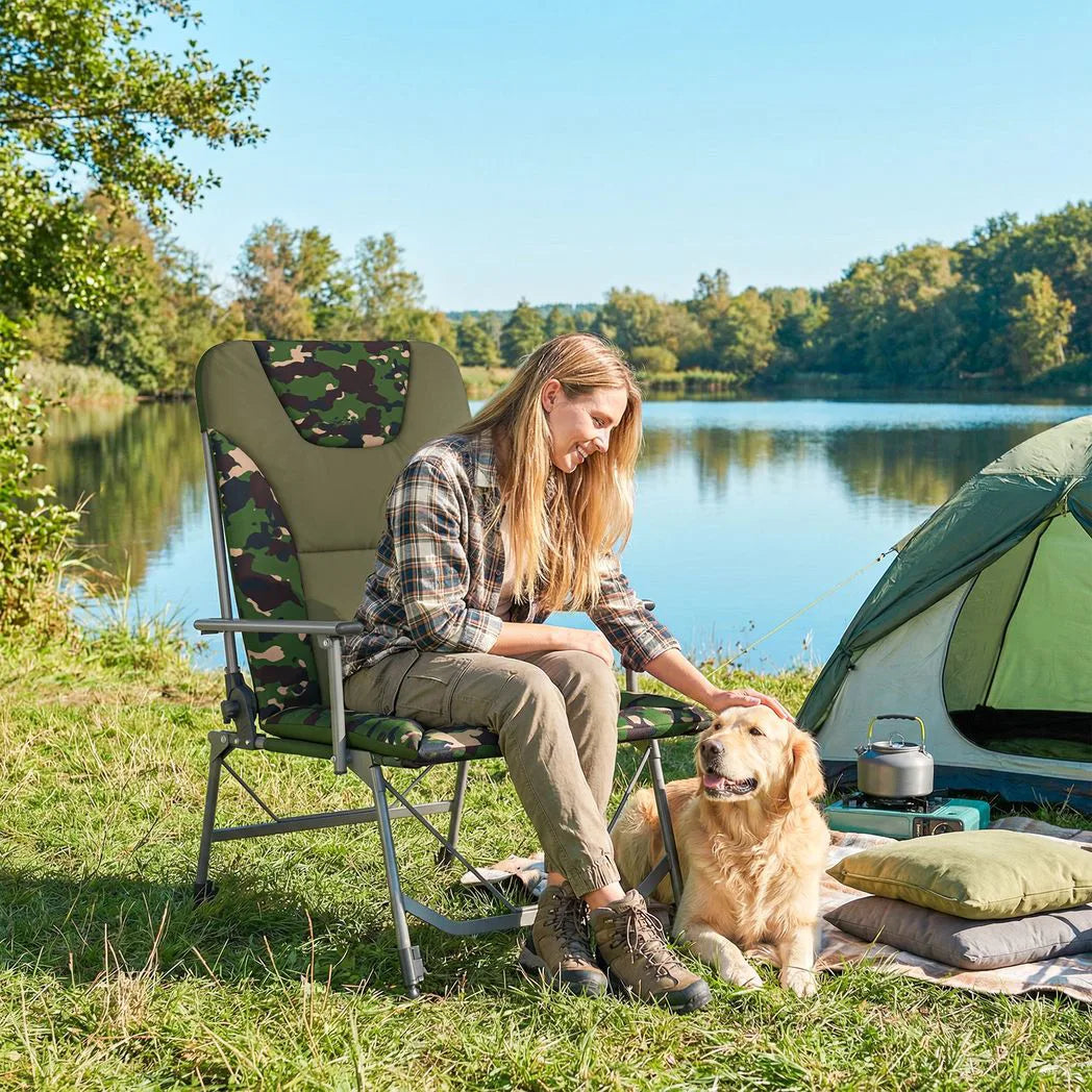 Outsunny Reclining Camping Chair with Padded Seat & Wide Armrests – Folding Fishing Chair, Camouflage