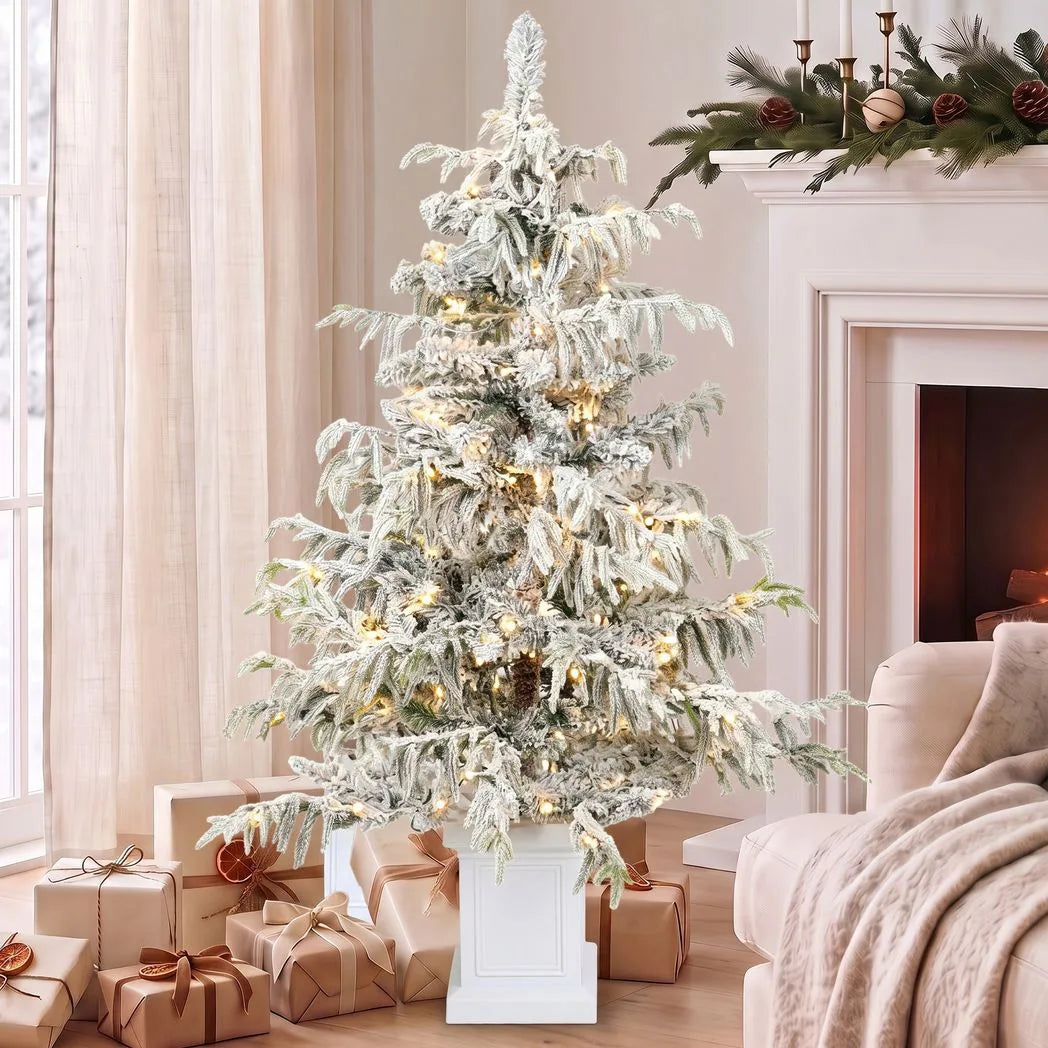 HOMCOM 4ft Pre-Lit Flocked Christmas Tree with 160 Warm White LEDs and 8 Modes – Snow Spruce, Green