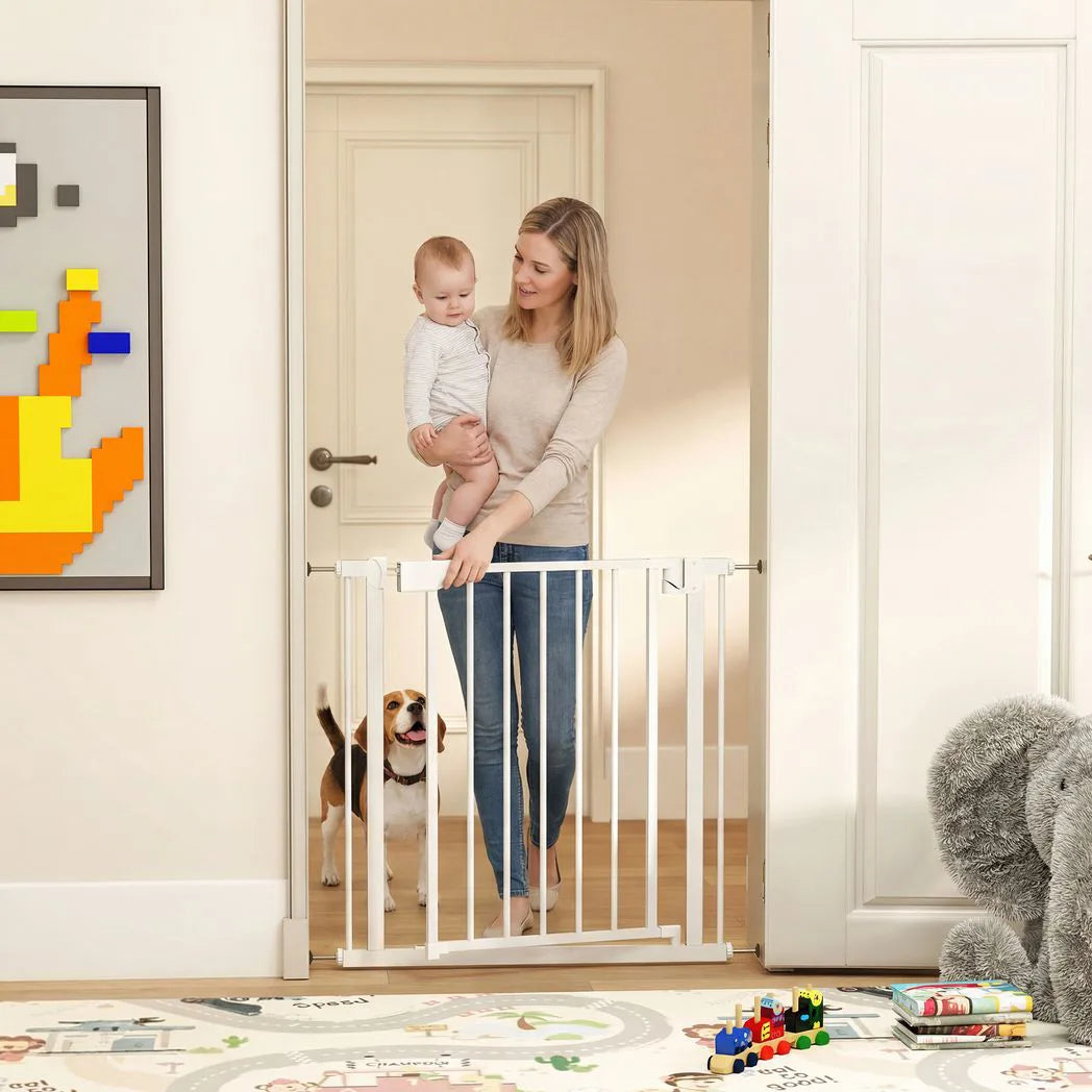 PawHut Pressure-Fit Baby and Pet Safety Gate, 76–81 cm, Two-Way Opening with One-Hand Release