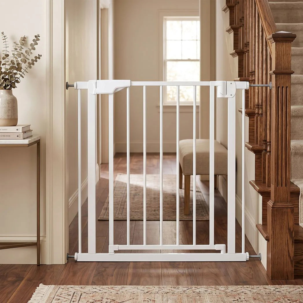PawHut Pressure-Fit Baby and Pet Safety Gate, 76–81 cm, Two-Way Opening with One-Hand Release
