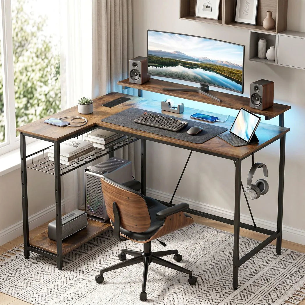 HOMCOM Reversible L-Shaped Desk with LED Lights, Power Outlets & USB Ports – Gaming Home Office, Rustic Brown