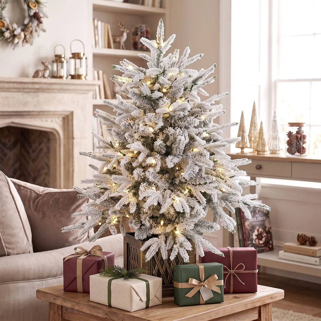 HOMCOM 90cm Pre-Lit Flocked Tabletop Christmas Tree – 70 Warm White LEDs, 488 Tips, Battery Operated