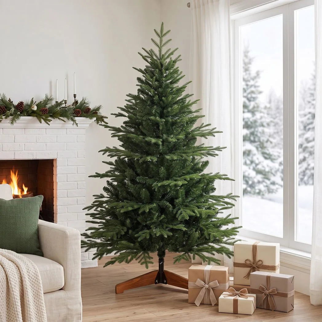 HOMCOM 5ft Artificial Christmas Tree with Hinged Branches & Solid Pine Wood Stand – 150cm, Green