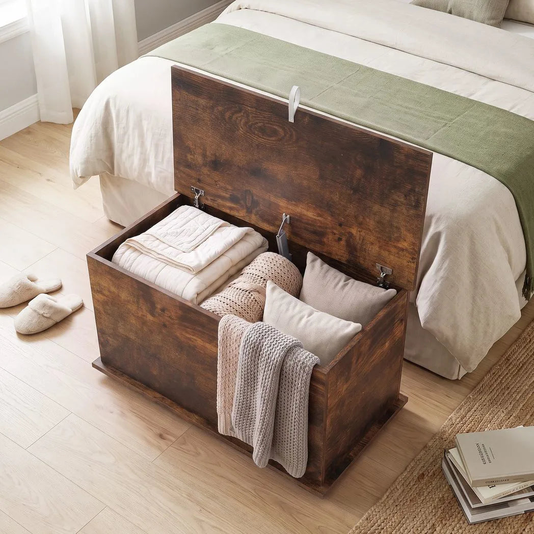 HOMCOM 102L Storage Chest & Blanket Box with Safety Hinged Lid, 80 x 40 x 45 cm – Rustic Brown