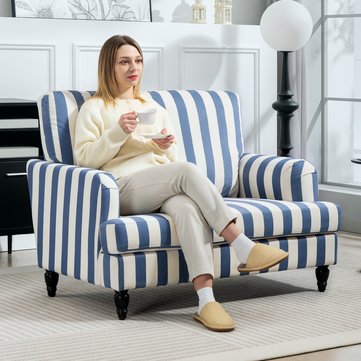 HOMCOM blue and white striped velvet chair