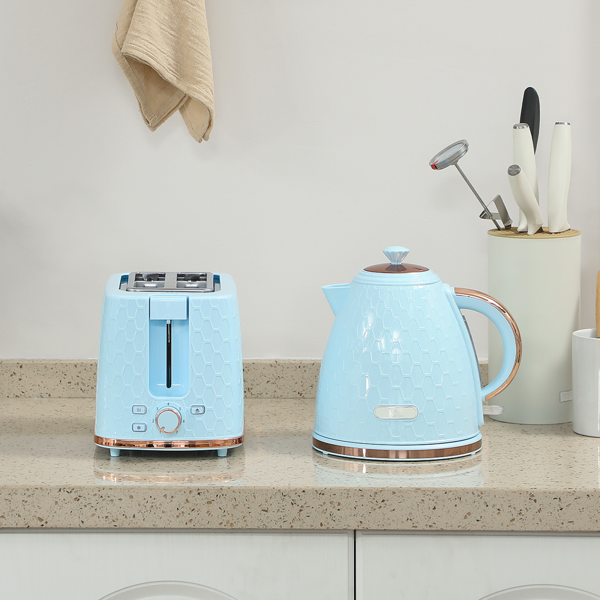 Kettle and Toaster Set with 1.7L Fast Boil Kettle, 2-Slice Toaster & 7 Browning Levels – Light Blue