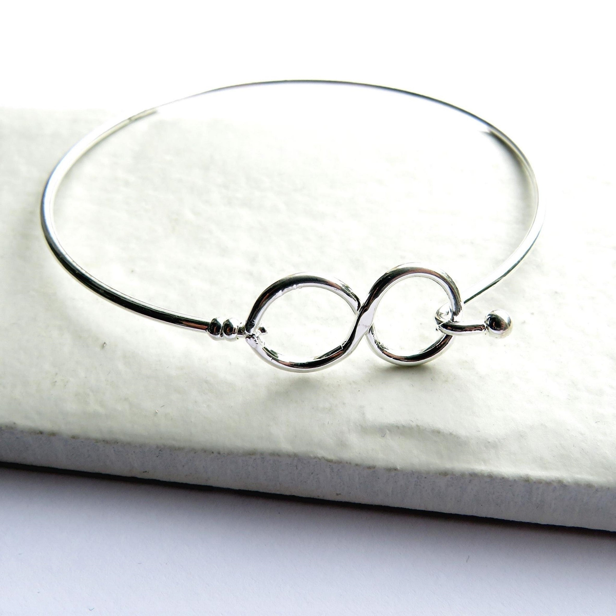 Aye Do Gifts Infinity Cuff Bangle – Sterling Silver-Plated Bracelet with Gift Box, Silver