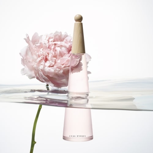 Issey Miyake Pivoine Intense Eau de Toilette Spray 50ml – Floral, Fruity Fragrance for Women