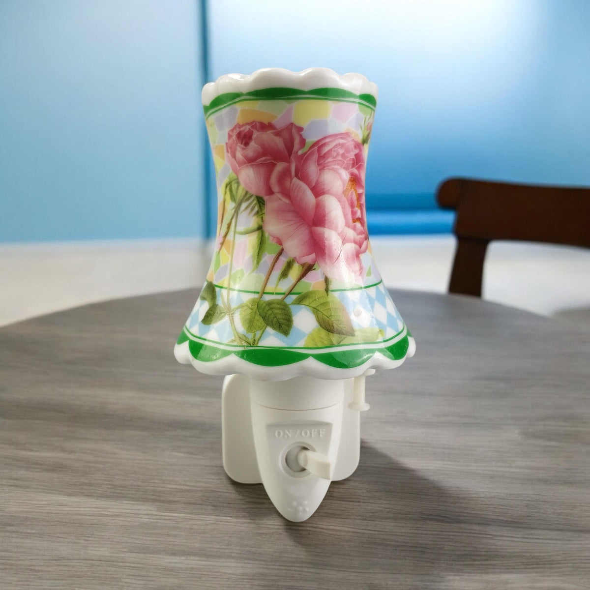 Plug-In LED Night Light with Floral Ceramic Body and On/Off Switch – Decorative Lighting for Bedrooms and Hallways