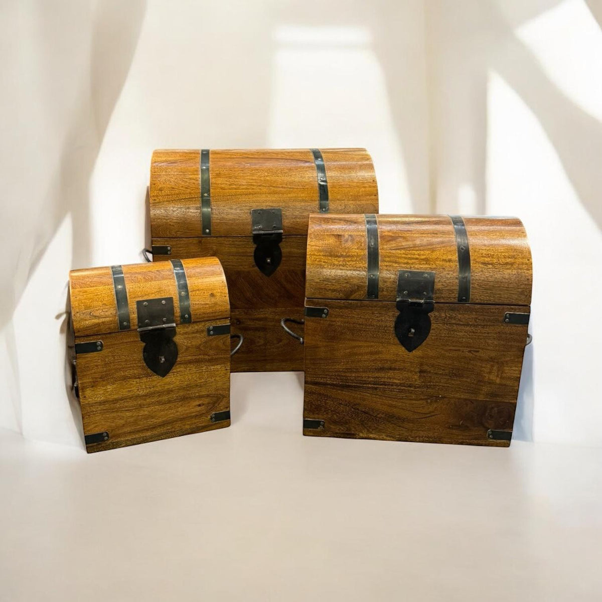 Set of 3 Nesting Wooden Storage Chests with Space-Saving Design – Toys, Crafts and Keepsakes