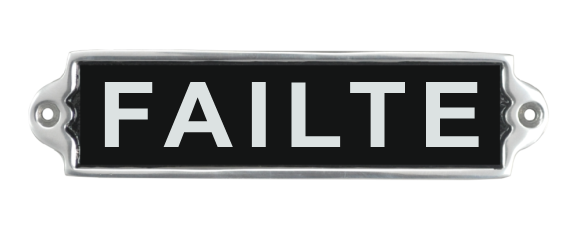 'Failte' Irish Cast Aluminium Door Sign, 20cm – Welcome Wall Decor Gift for Home or Office