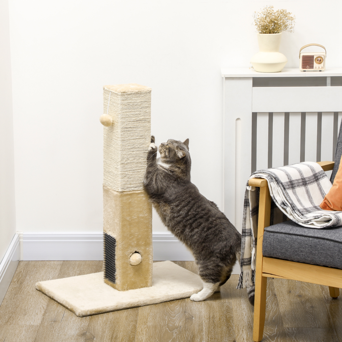 PawHut Cat Scratching Post Climber with Carpet Base, Hanging Toy & Jute Rope – Beige