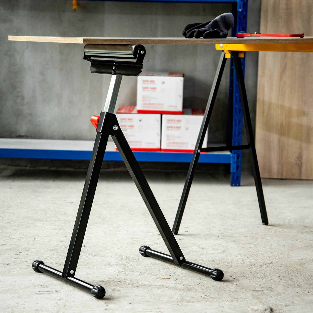 HOMCOM Adjustable Woodworking Roller Stand 68–110cm – Foldable Metal Work Support with Ball Bearing Roller