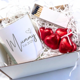 Aye Do Gifts Mummy Est. 2025 Scented Candle Gift Set with Chocolate Hearts & Matches – New Mum Keepsake
