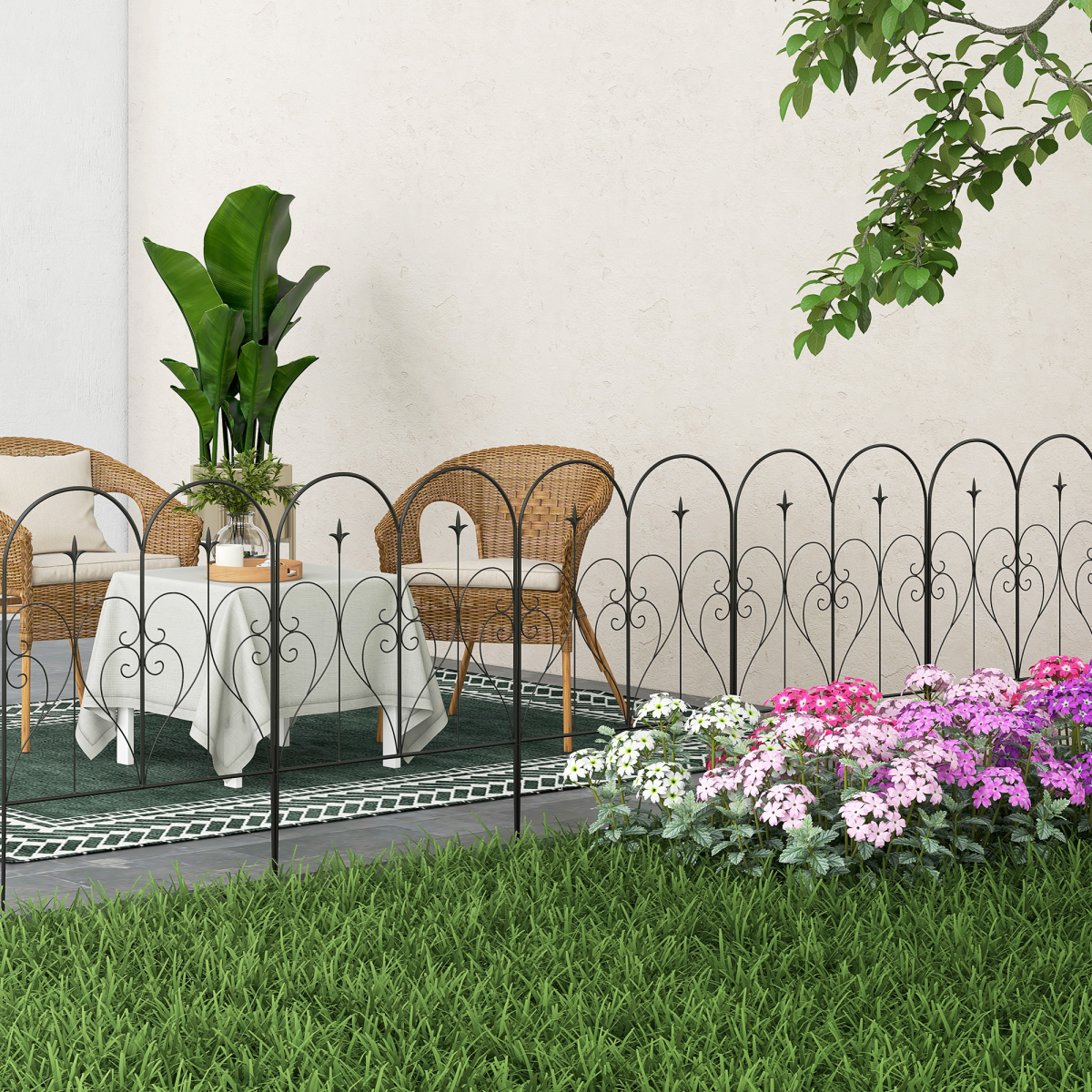 Outsunny 5 Piece Decorative Metal Garden Fencing, Border Edging with Heart Scrollwork – 305 x 81 cm, Black