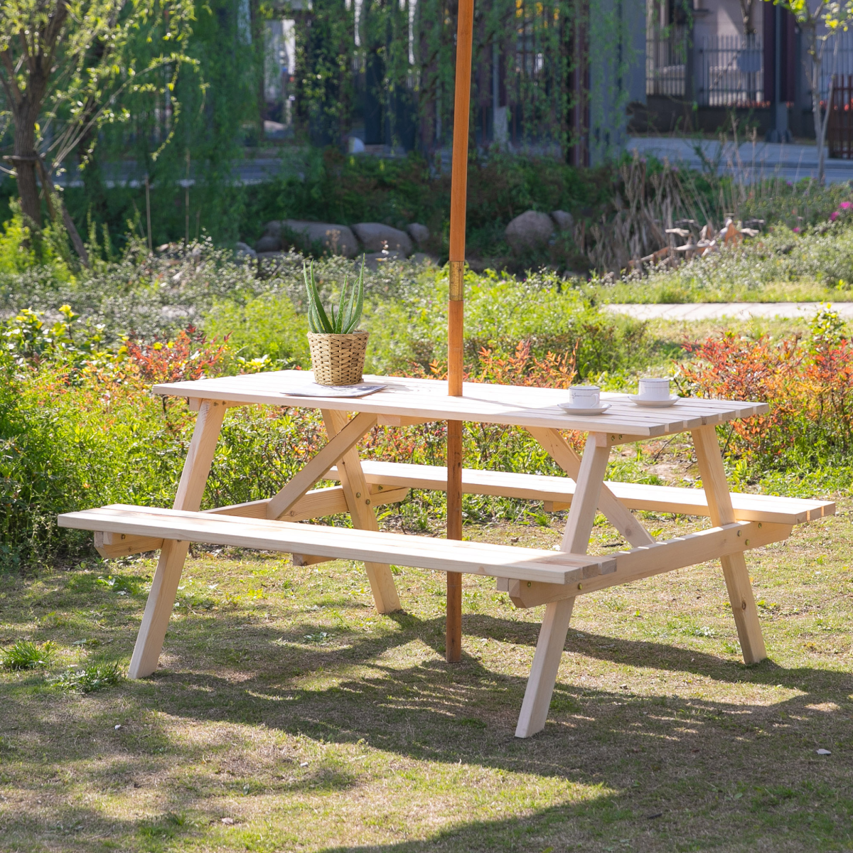Outsunny 4-Seater Wooden Picnic Table Set with Parasol Cutout, Hand-Finished Fir Wood – Pub-Style Seating