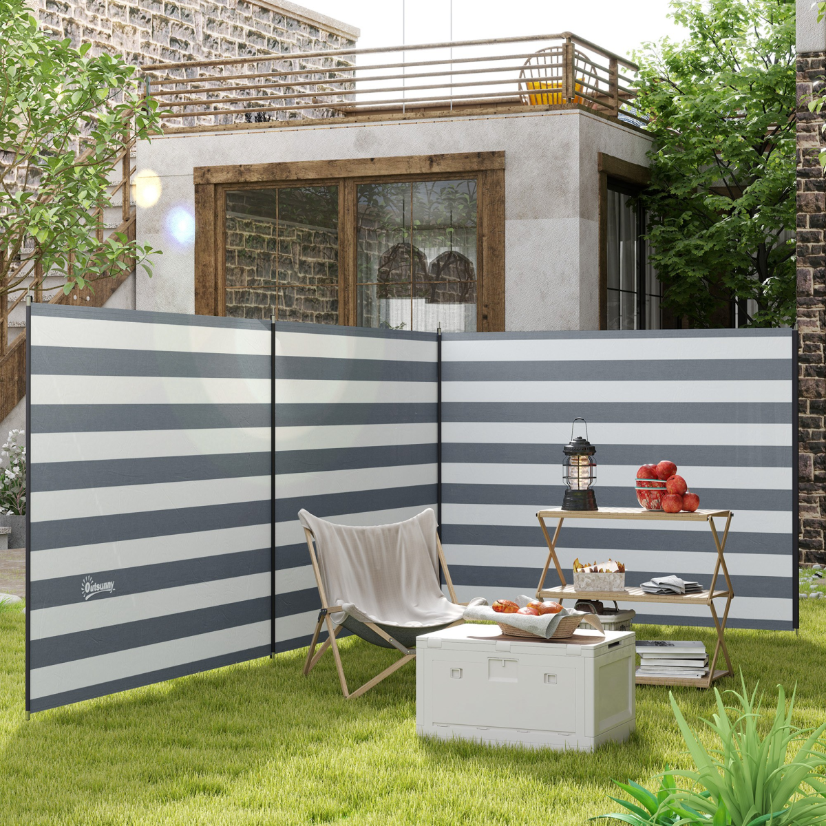 Outsunny Camping Windbreak – 540 x 150cm Portable Privacy Screen with Steel Poles, Grey and White