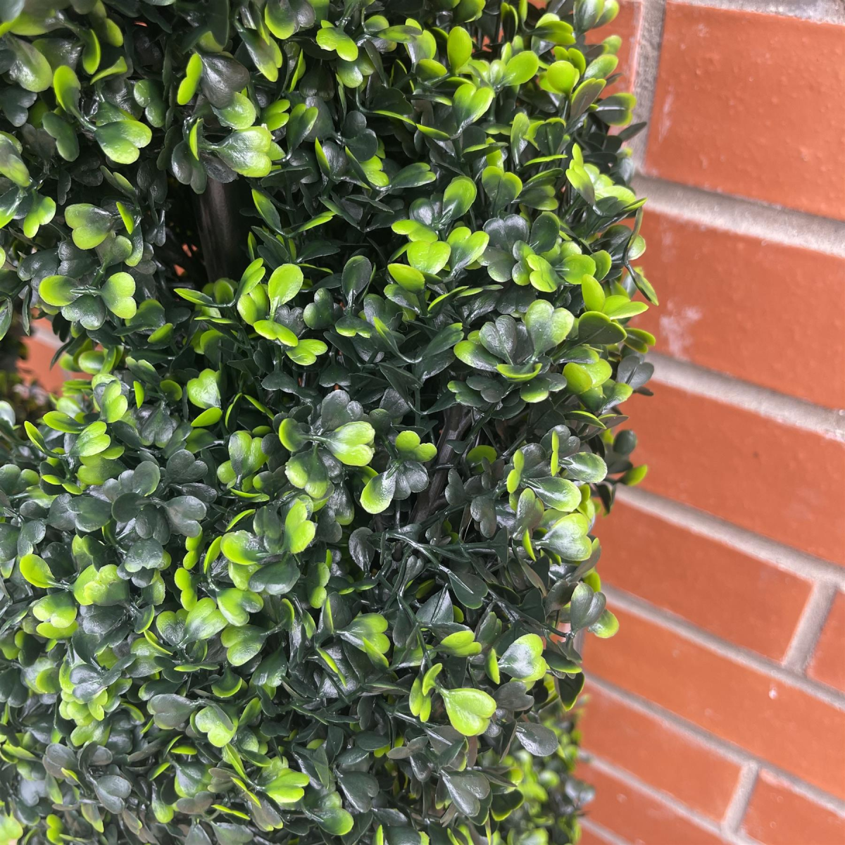 Leaf 120cm Artificial Boxwood Spiral Topiary in Pot – Realistic Maintenance-Free Plant
