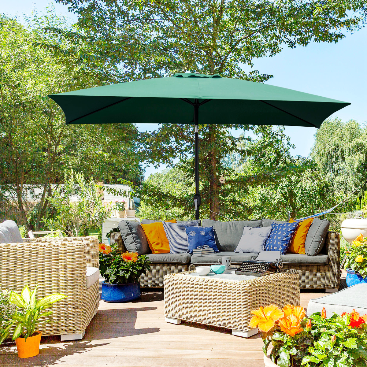 Outsunny 3x2m Patio Parasol with Tilt & Crank Handle, 6 Ribs, UV-Resistant Canopy – Garden Sun Shade, Green