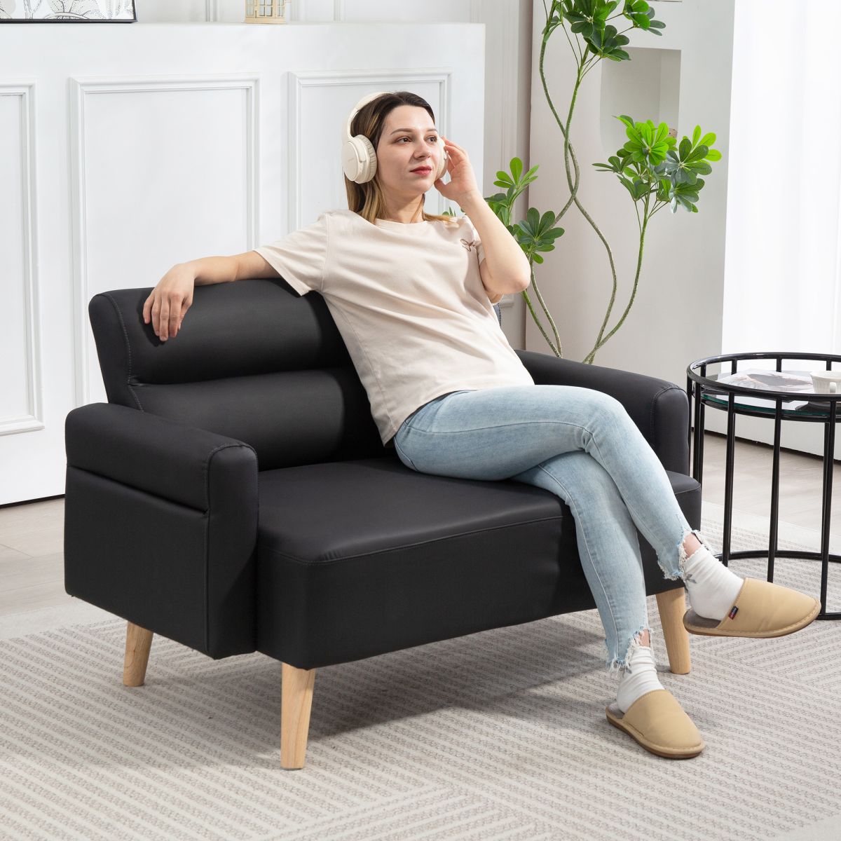 HOMCOM 2-Seater Faux Leather Sofa with Solid Wooden Legs – Compact Settee for Small Spaces and Offices