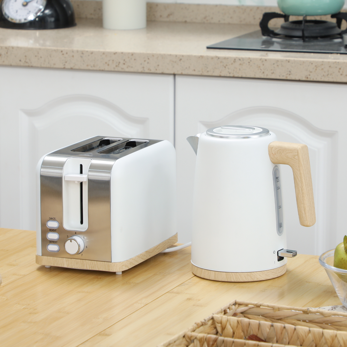 HOMCOM Quick Boil Kettle & Toaster Breakfast Set – Matching Coordinated Design with Adjustable Browning