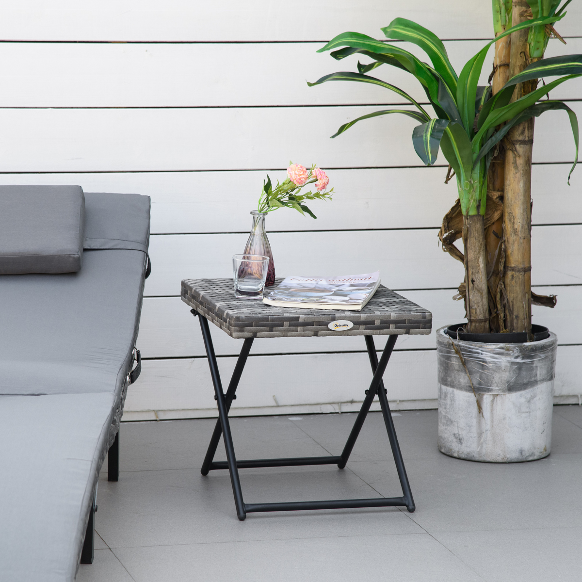Outsunny Folding Square Rattan Coffee Table with Steel Frame – Compact Bistro Table for Balcony and Garden