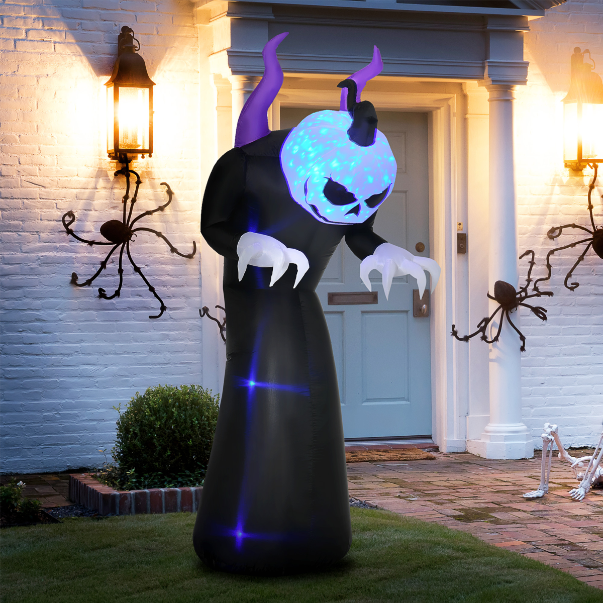 HOMCOM 7ft Inflatable Halloween Ghost with Horns and Flame Effect – Blow-Up Outdoor LED Display