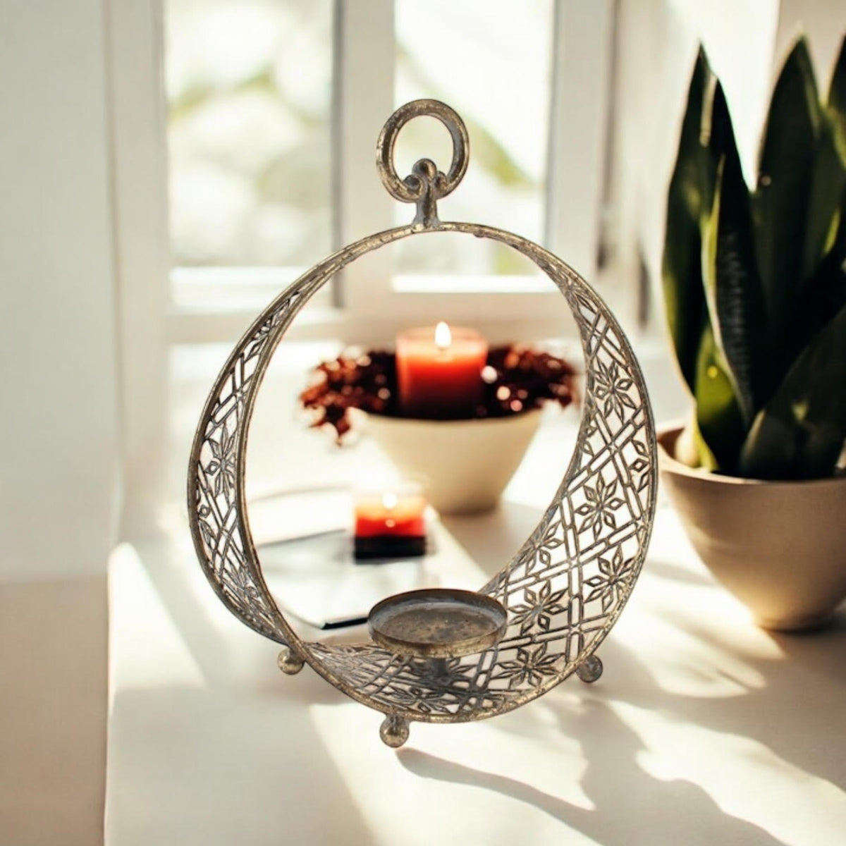Moroccan-Style 32cm Gold Metal Candle Holder – Art Deco Home Decor Centrepiece