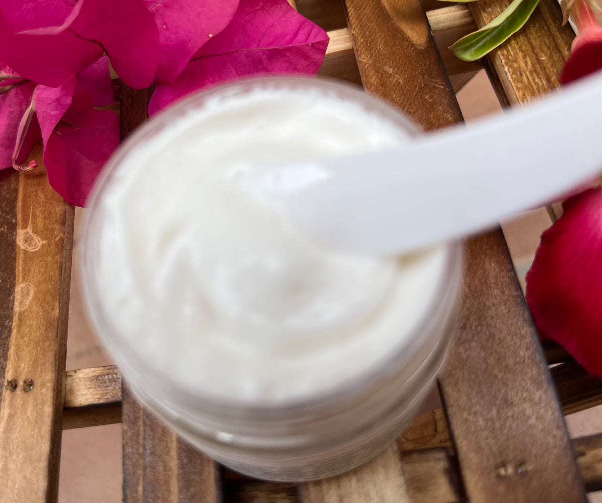 Gloímoí Day Moisturising Cream with Gotu Kola and White Mushroom Extract for Oily and Normal Skin