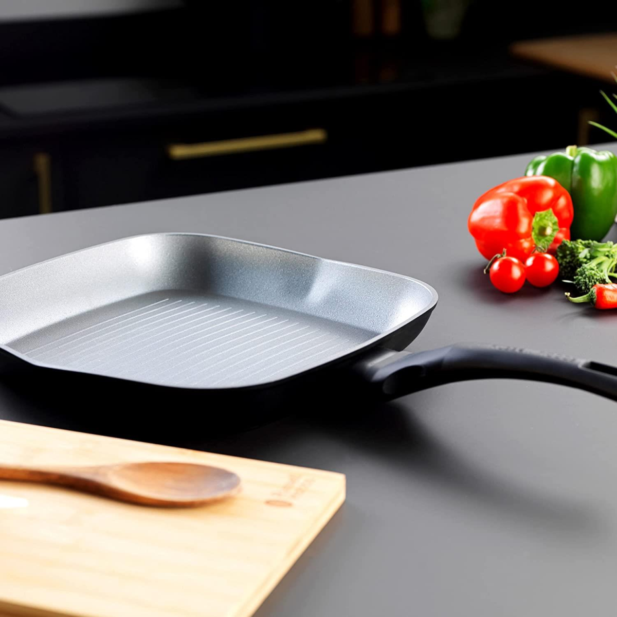 Russell Hobbs Crystaltech 28cm Non-Stick Griddle Pan – PFOA-Free, Metal Utensil Safe, Graphite
