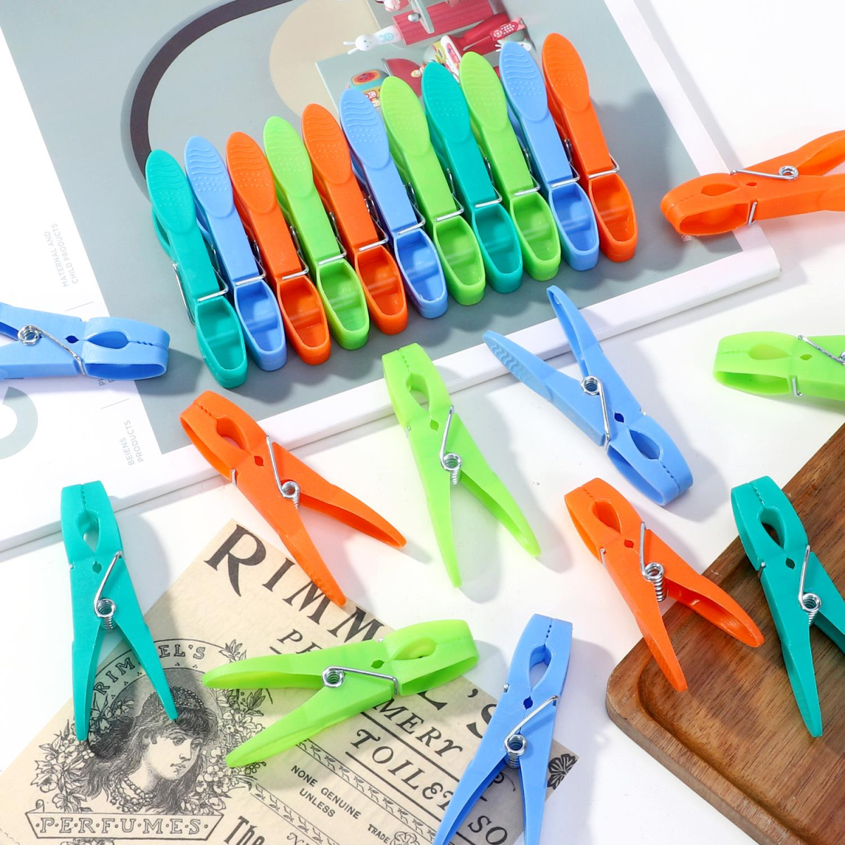 VINSANI 52 Pack Heavy Duty Plastic Clothes Pegs – UV-Resistant Multicoloured Washing Pegs, Strong Grip
