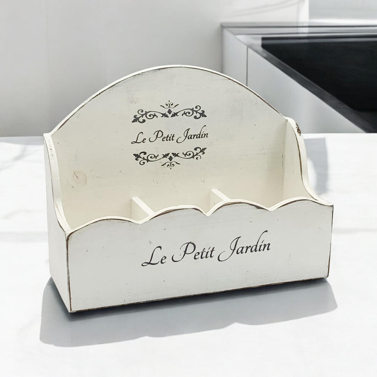 36cm Wooden Shabby White Frilly Box Photo Frame – Country-Style Home Decor