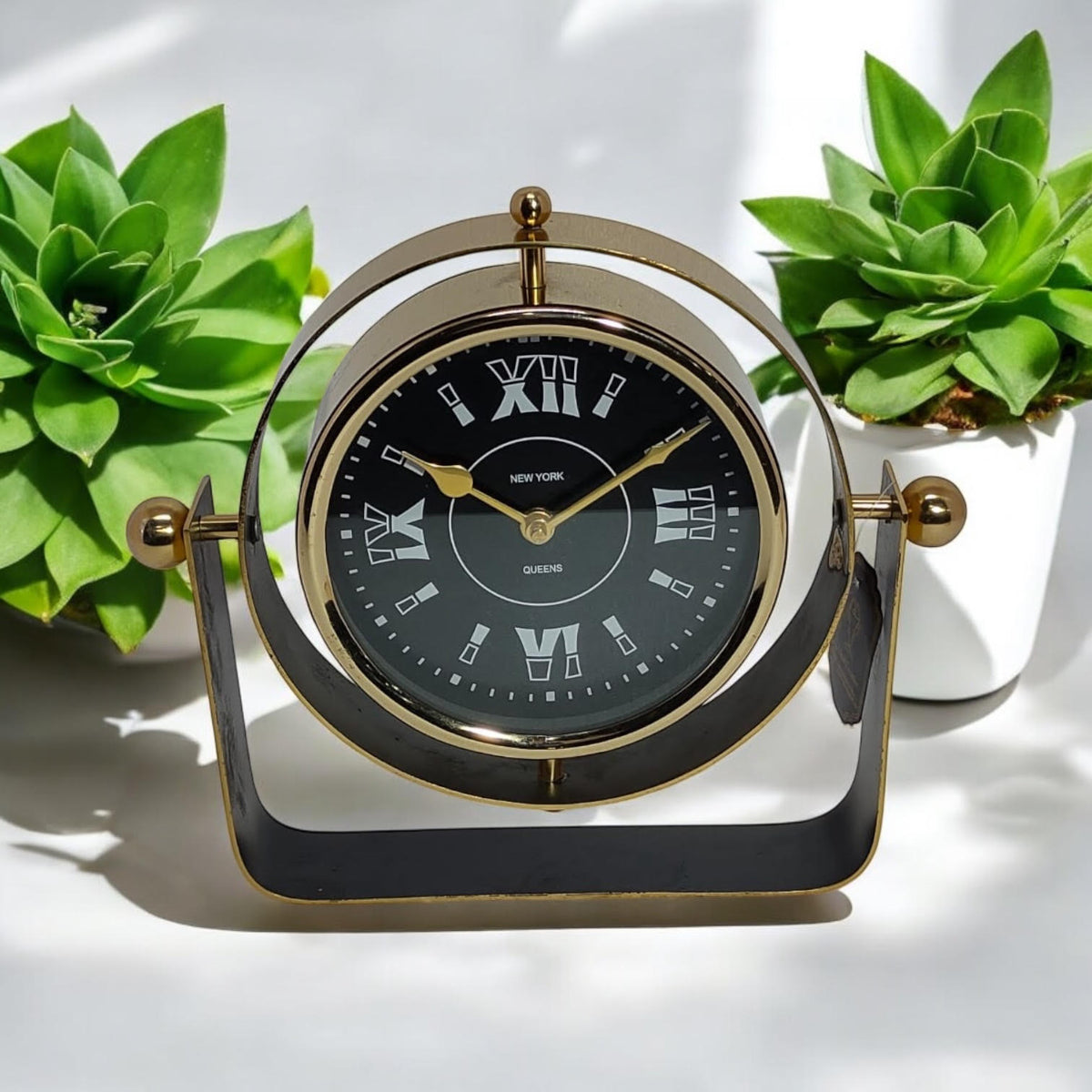 Black Mantel Clock with Silent Sweep Movement – Elegant Tabletop Timepiece, Quiet Operation