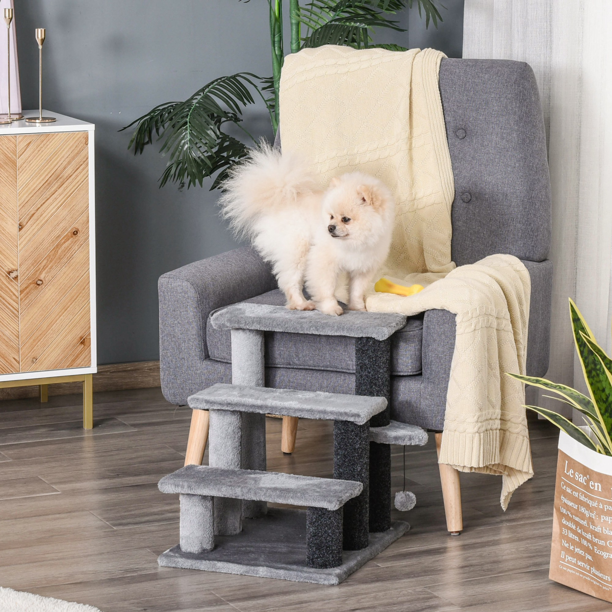 Compact Cat Tree with Step Platform, Scratching Posts and Hanging Ball – Easy-Access Cat Climber, Light Grey