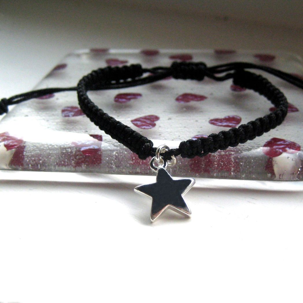 Aye Do Gifts Silver Star Charm Friendship Bracelet – Adjustable Braided Cord for Girls, Purple, Pink or Black