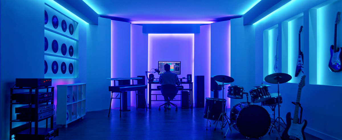 Govee RGBIC Basic WiFi & Bluetooth LED Strip Lights, 5m – App & Voice Control with 64+ Scene Modes