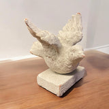 Stone-Look Resin Bird Garden Ornament on Base – Decorative Bird Figurine for Home or Office, 10cm