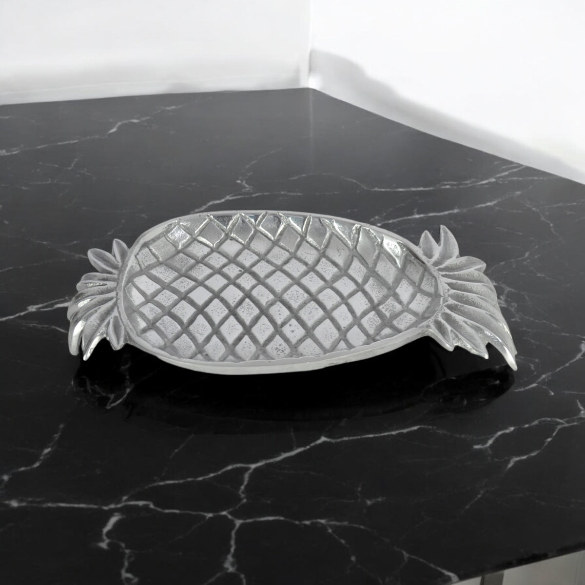 Silver Plated Metal Pineapple Trinket Tray, 33cm – Decorative Jewellery Dish and Gift