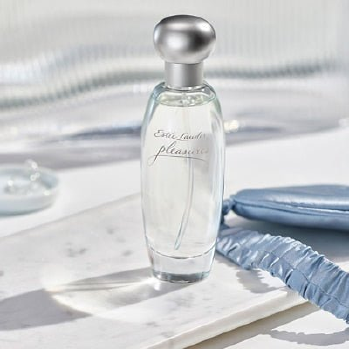 Estee Lauder Pleasures Eau de Parfum Spray 50ml – Floral, Fresh & Citrus Fragrance for Women