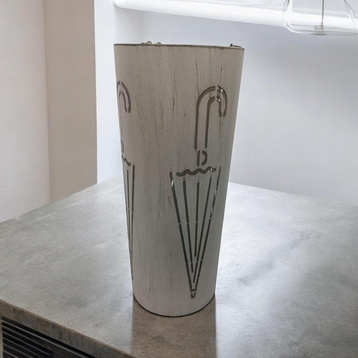 Cream Metal Umbrella Stand, 49cm – Sleek Umbrella Holder for Hallways, Entryways and Offices, Design Finish
