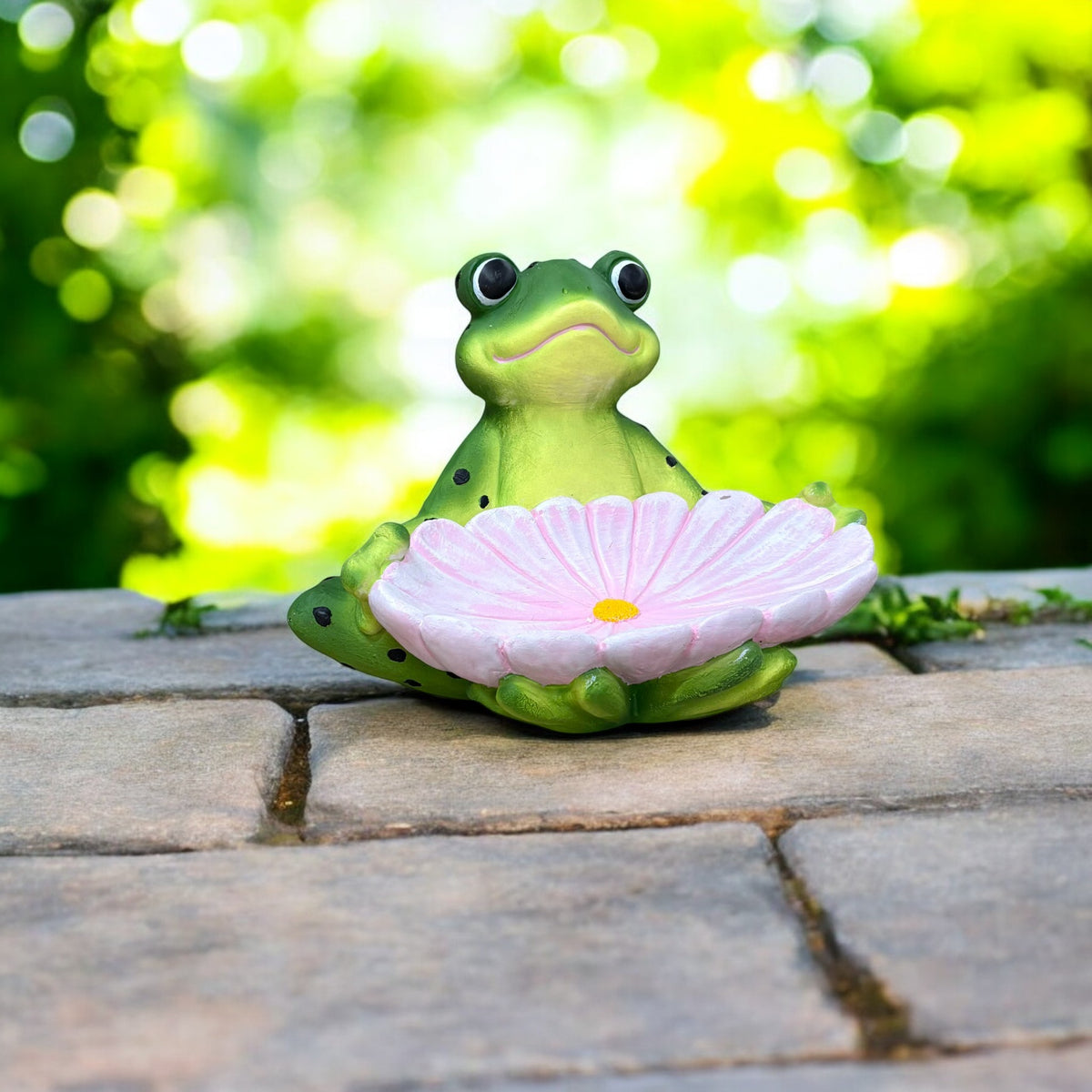 Garden Frog Statue, 43cm – Detailed Indoor and Outdoor Decorative Ornament for Patio and Flower Beds