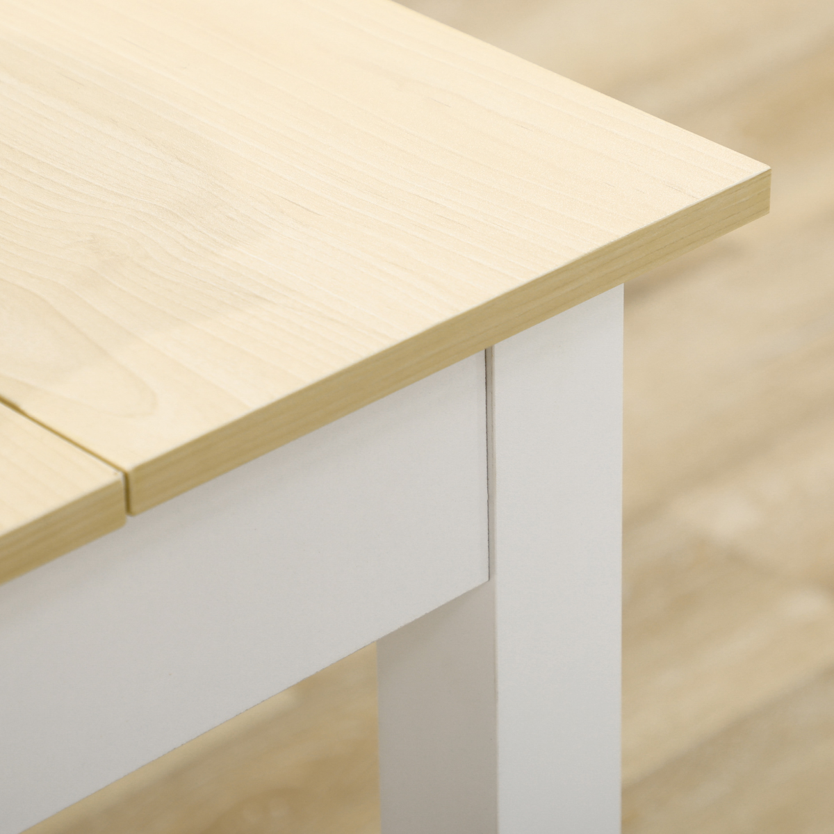 HOMCOM Dining Table for 4 to 6 People with Thick Legs and Non-Slip Feet – Kitchen Table, Oak Wood Grain
