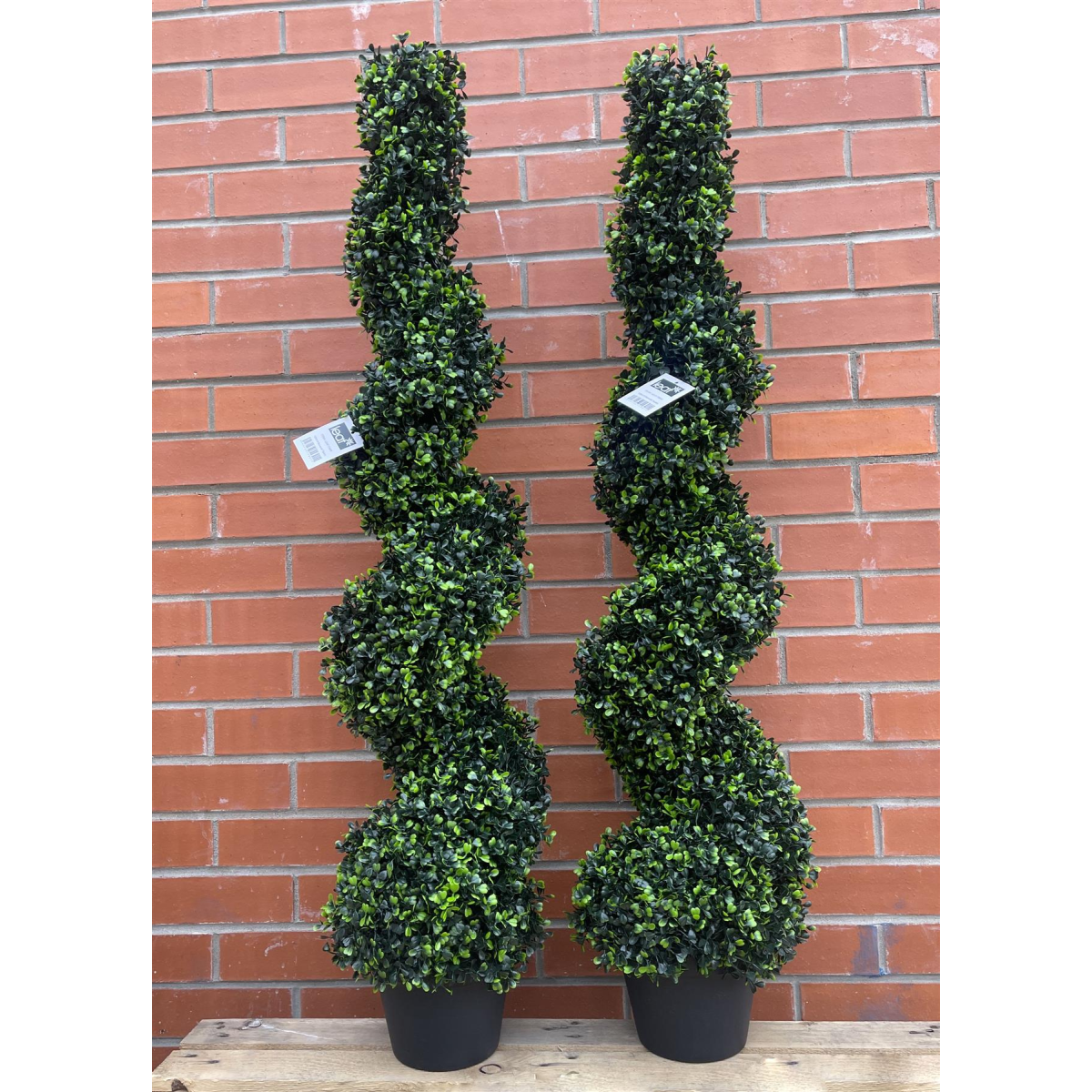 Leaf 120cm Artificial Boxwood Spiral Topiary in Pot – Realistic Maintenance-Free Plant