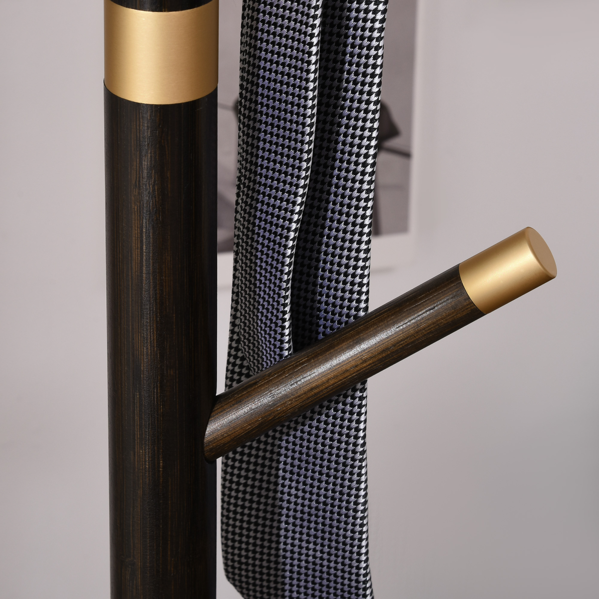 HOMCOM Bamboo Coat Stand with 6 Hooks, 180cm – Free-Standing Hall Tree with Gold-Tone Accents