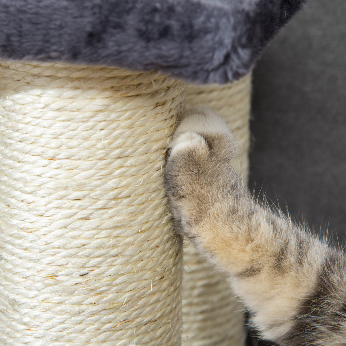 Pawhut Pet Stairs with Plush Covering and Sisal Scratching Posts – Dog and Cat Step Ladder, Particle Board