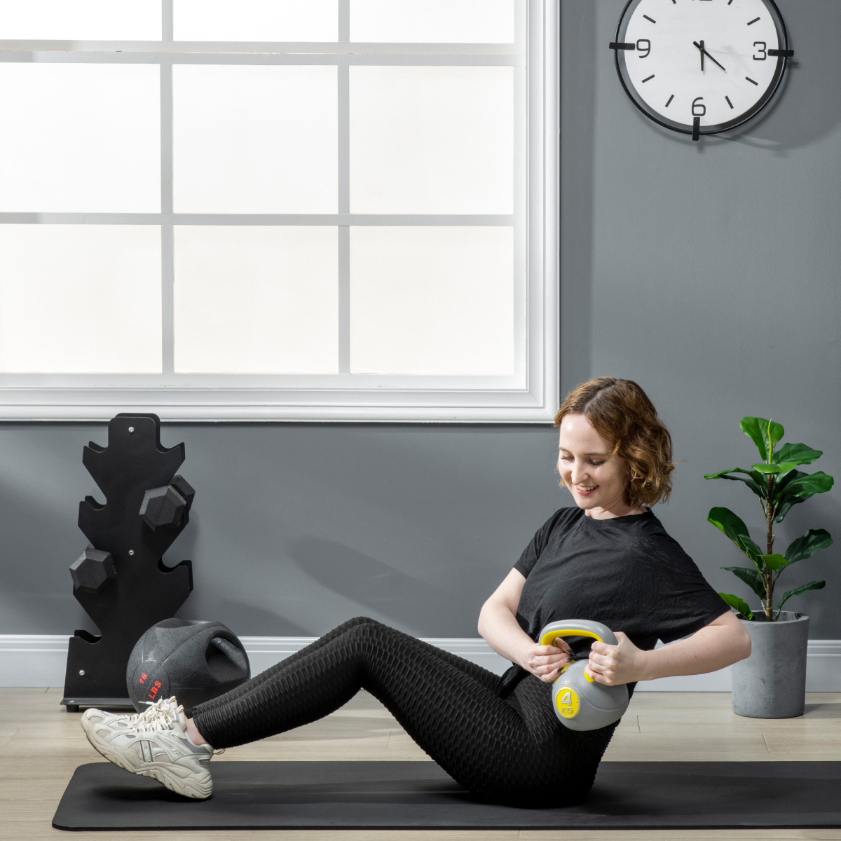 SPORTNOW 4kg Kettlebell with Wide Handle & Flat Base – Home Gym Strength Training Weight, Yellow and Grey