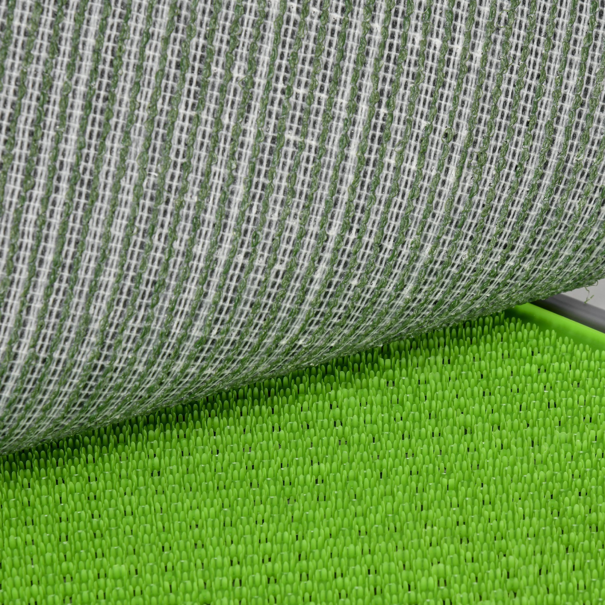 PawHut Dog Toilet with 2 Artificial Grass Pads – Indoor and Outdoor Potty Training Tray, 67 x 41cm, Green