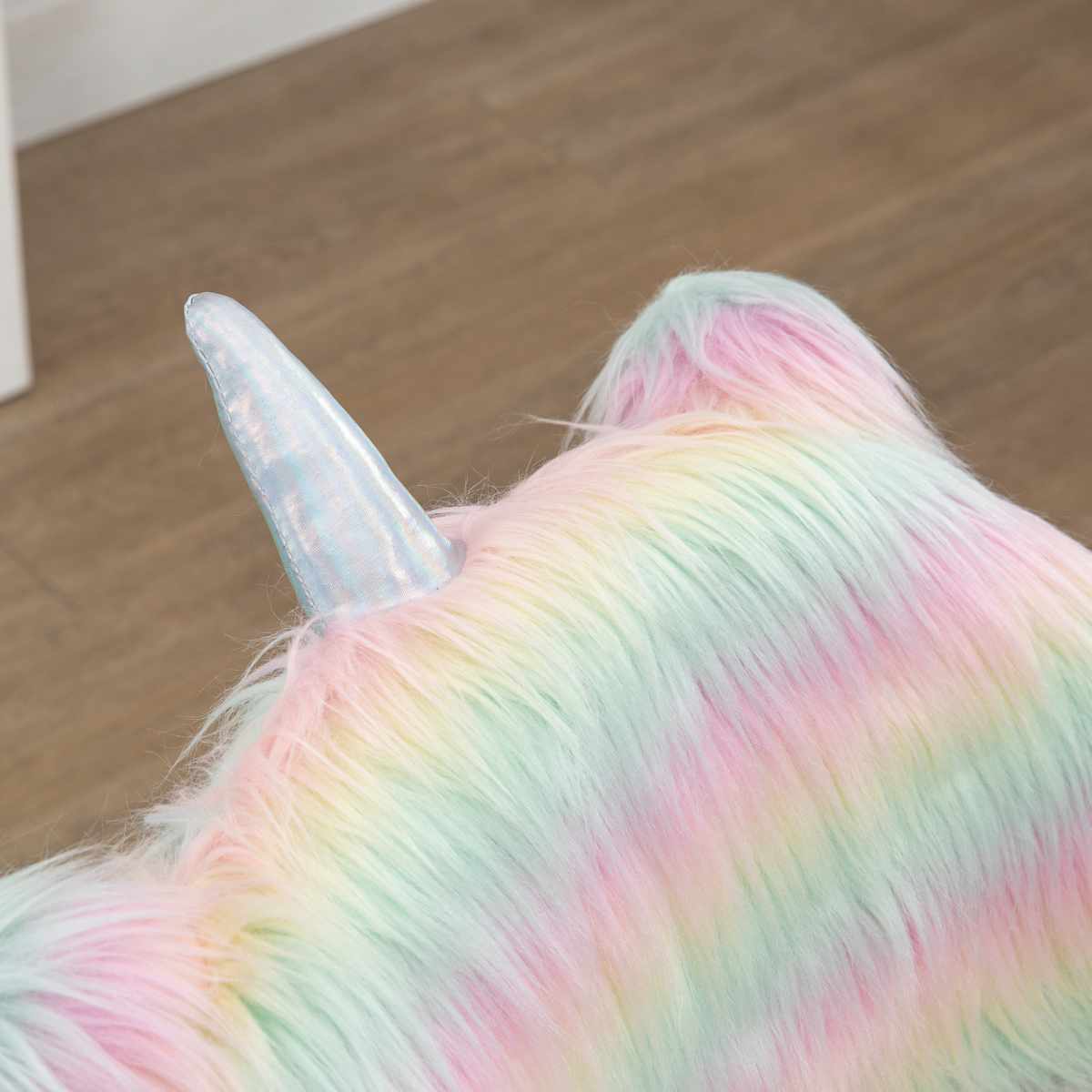 Vinsetto Fluffy Faux Fur Unicorn Desk Chair with Armrests – Padded Swivel Chair for Bedrooms & Playrooms