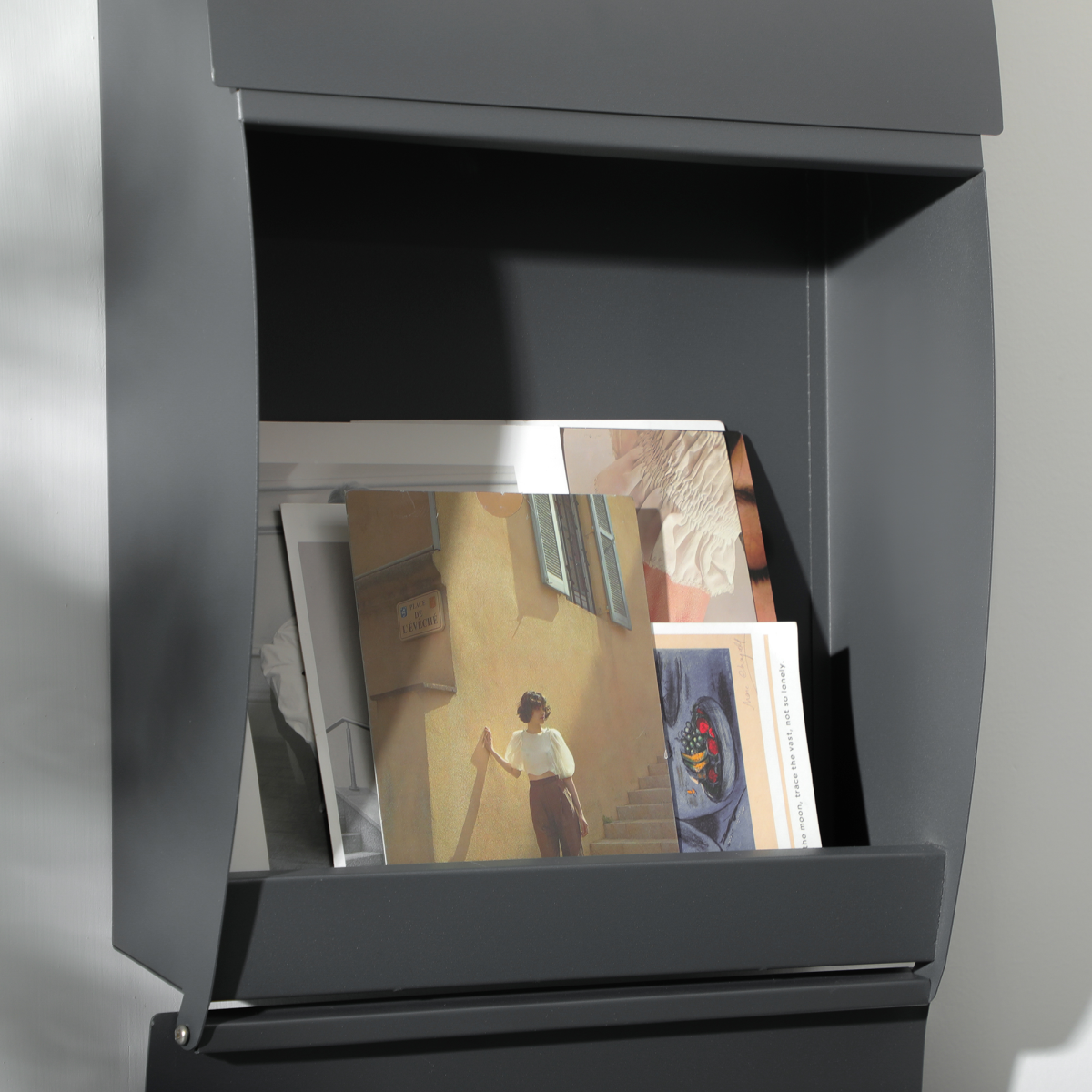 HOMCOM Lockable Wall-Mounted Letter Box with Viewing Windows – Weatherproof Galvanised Steel Post Box